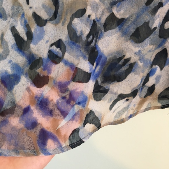 Blue Animal Print Sheer Blouse New York & Co Small - Picture 4 of 8